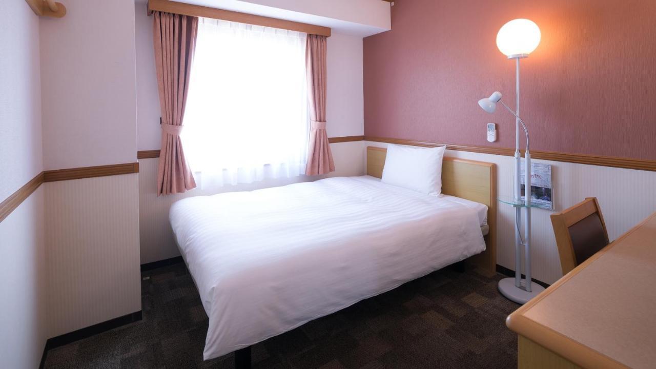 Toyoko Inn Hakata-Guchi Ekimae Фукуока Екстериор снимка