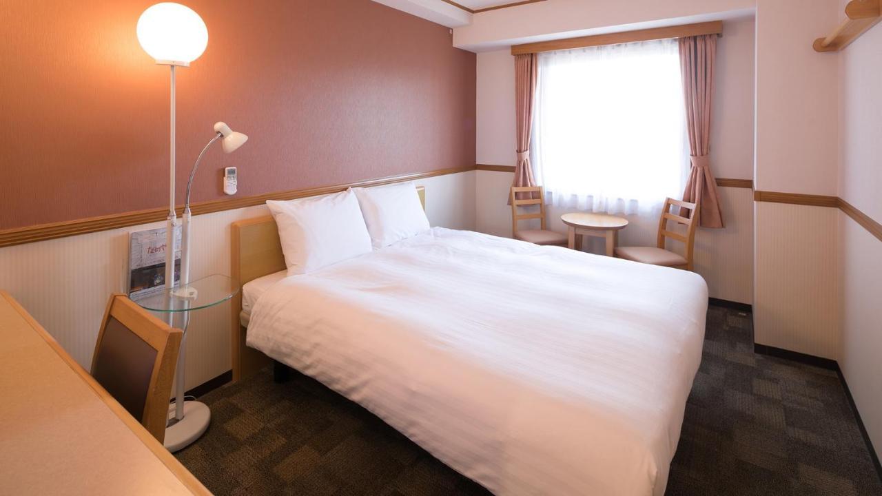 Toyoko Inn Hakata-Guchi Ekimae Фукуока Екстериор снимка