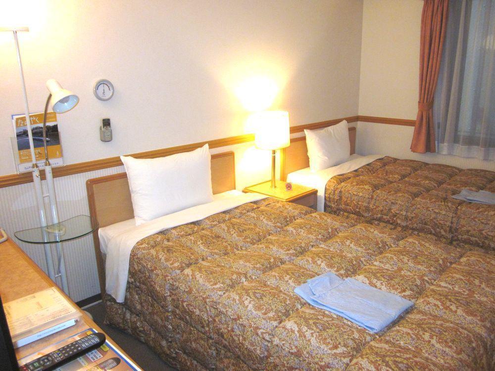 Toyoko Inn Hakata-Guchi Ekimae Фукуока Стая снимка
