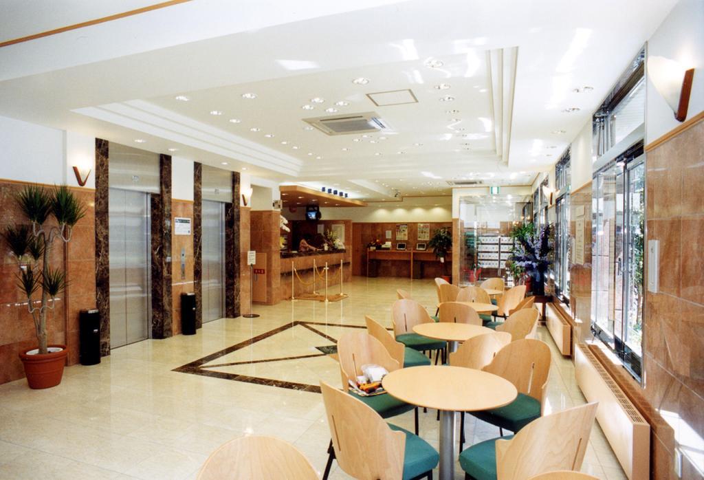 Toyoko Inn Hakata-Guchi Ekimae Фукуока Екстериор снимка