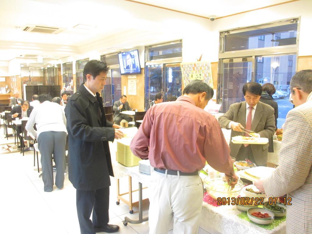 Toyoko Inn Hakata-Guchi Ekimae Фукуока Екстериор снимка